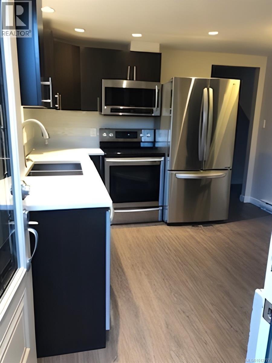110 Jedburgh Pl, View Royal