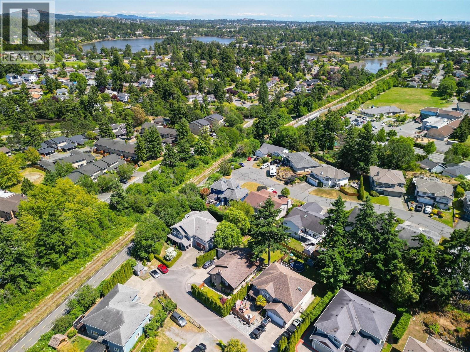 110 Jedburgh Pl, View Royal