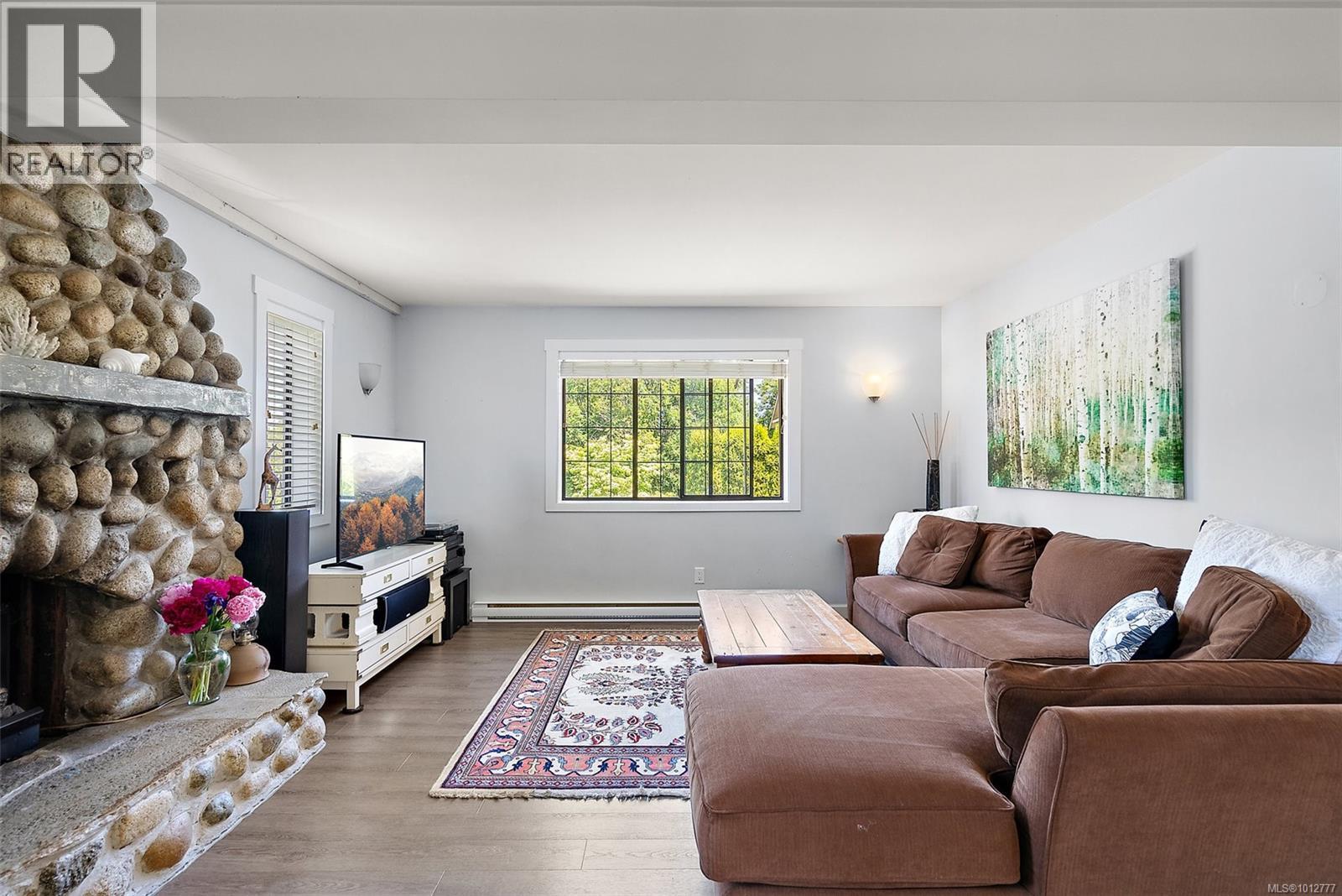 110 Jedburgh Pl, View Royal