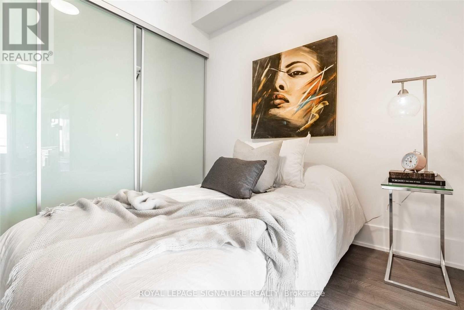 Photo 4 of 618 118 Merchants Wharf Way, Toronto ON