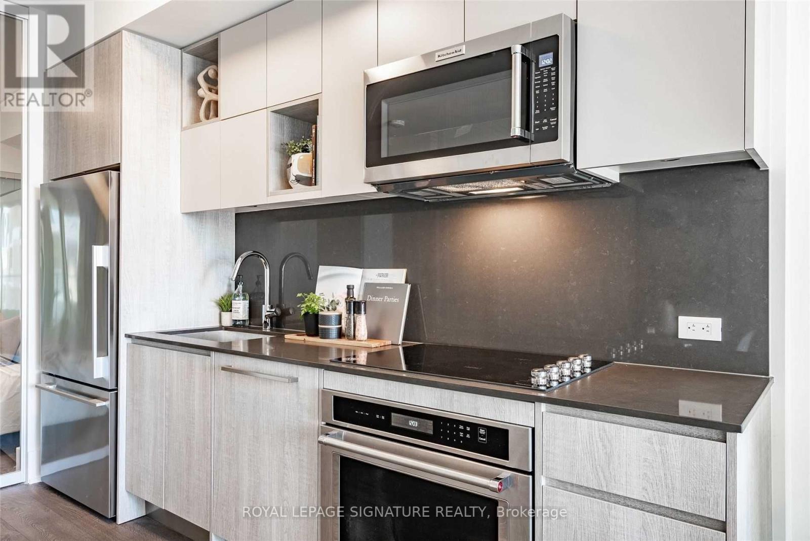Photo 8 of 618 118 Merchants Wharf Way, Toronto ON