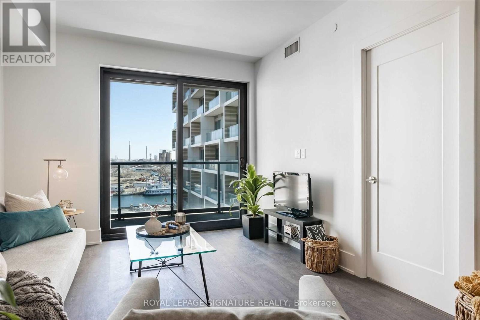 Photo 9 of 618 118 Merchants Wharf Way, Toronto ON