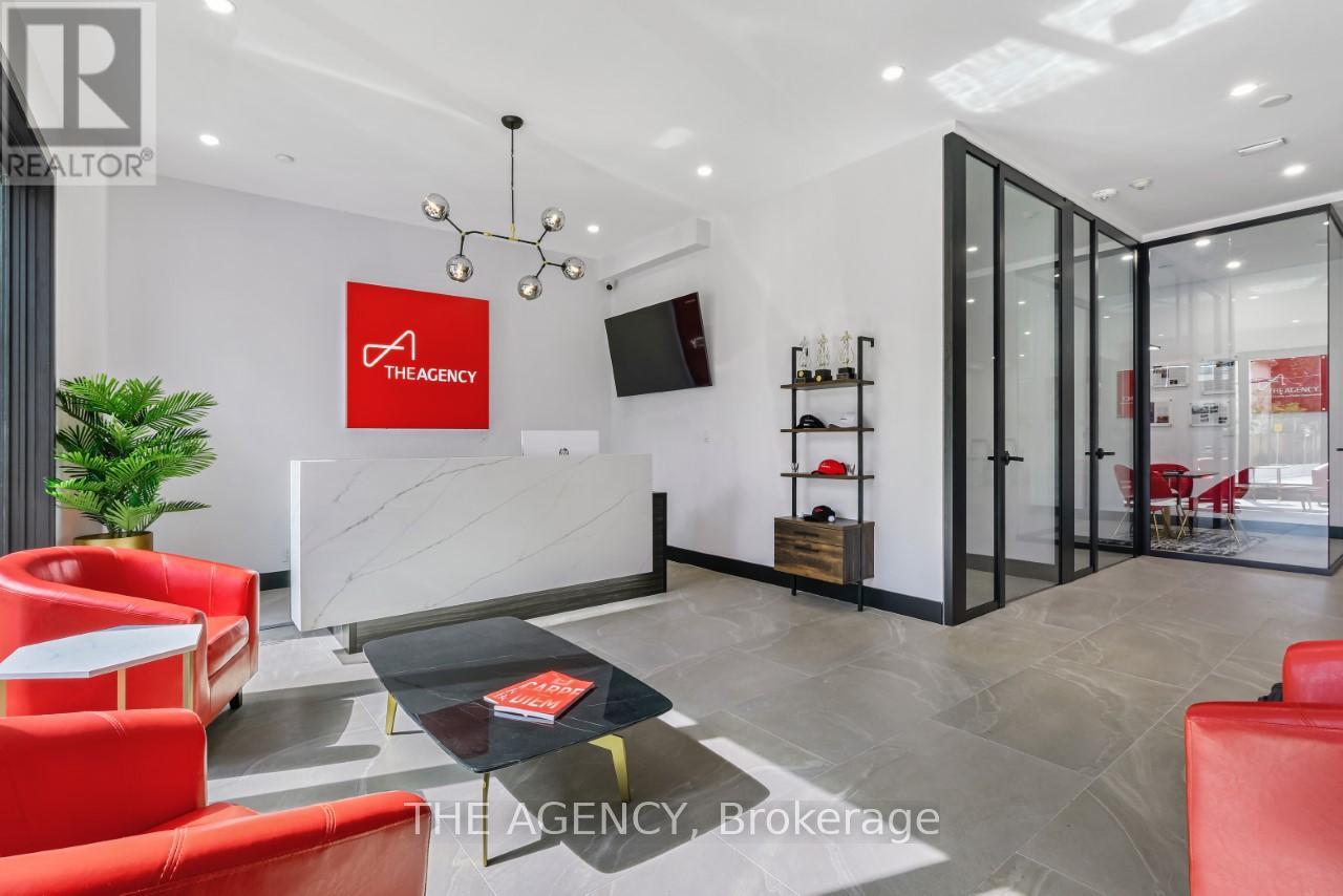 Photo 2 of Main Level 378 Fairlawn Avenue, Toronto ON