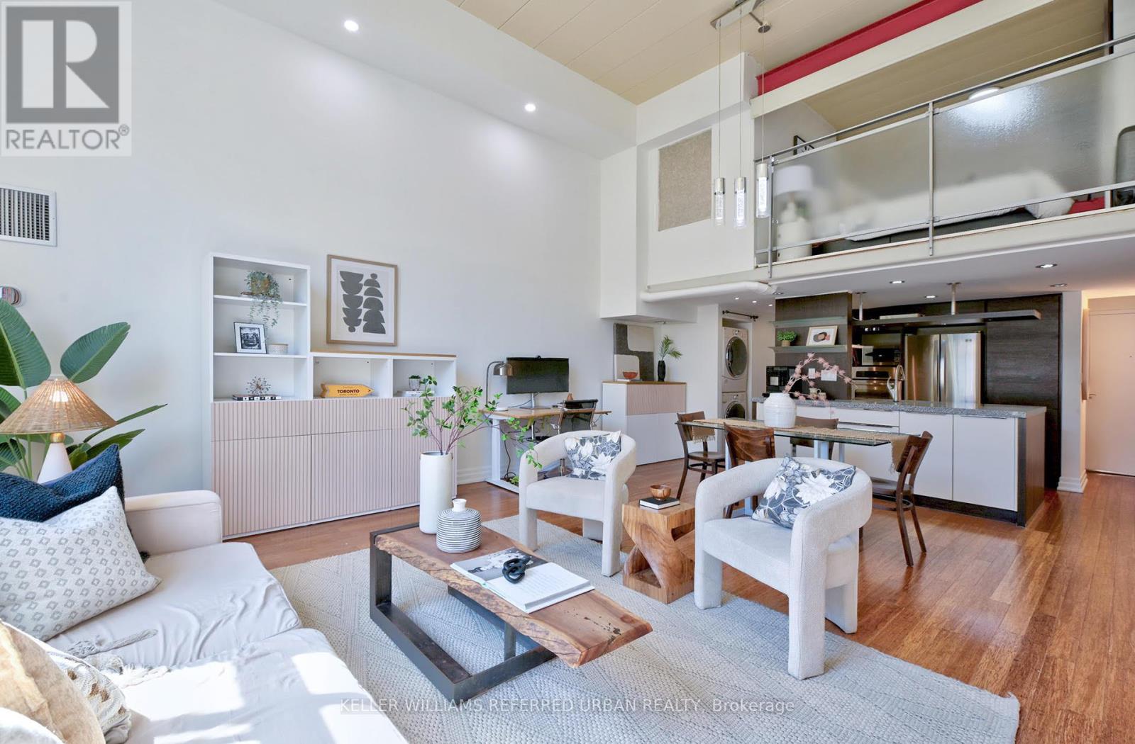 Photo 13 of 209 160 Baldwin Street, Toronto ON