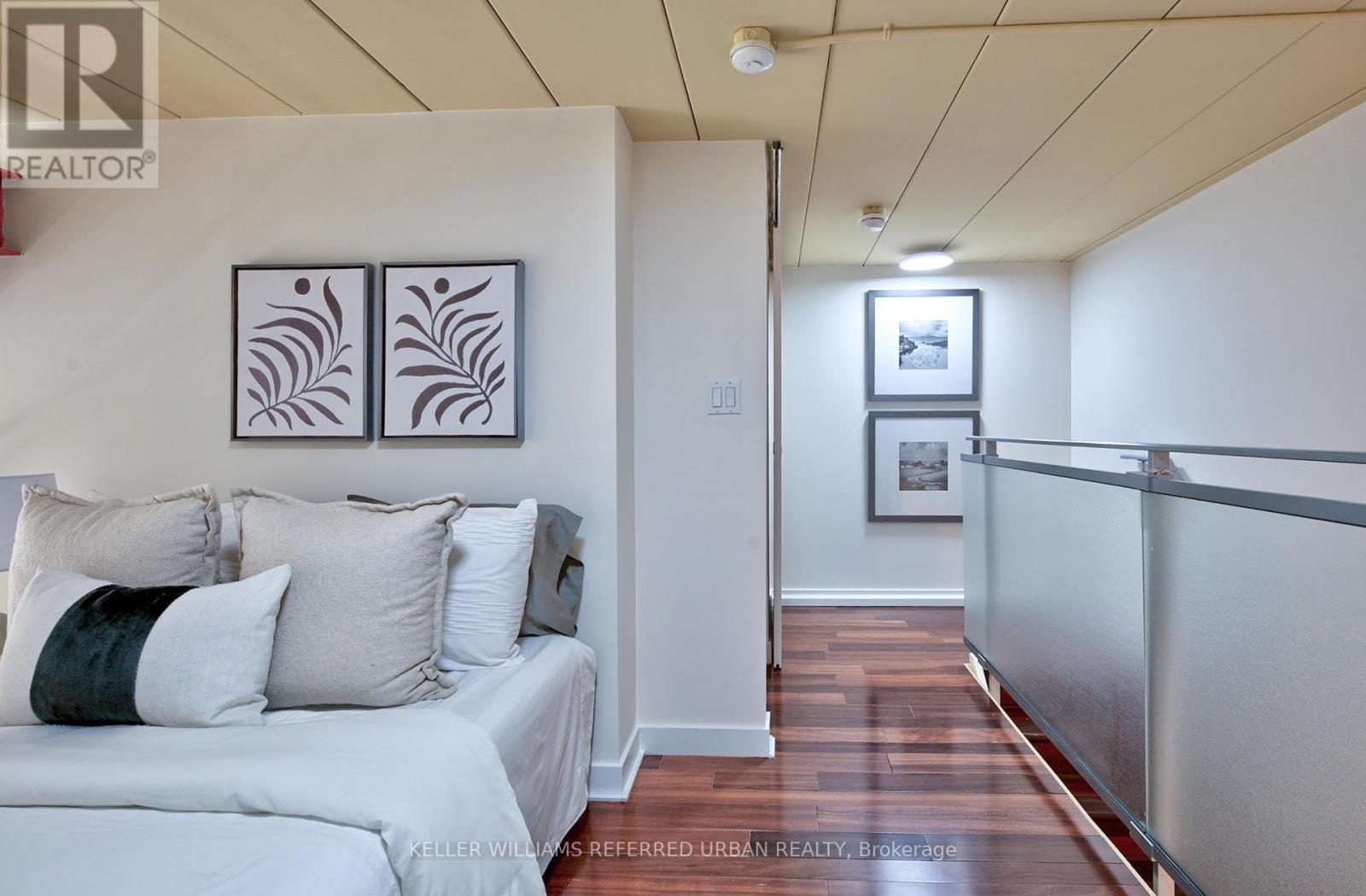 Photo 22 of 209 160 Baldwin Street, Toronto ON