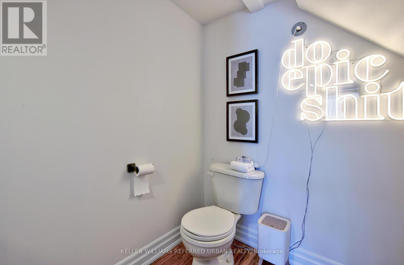 Photo 7 of 209 160 Baldwin Street, Toronto ON