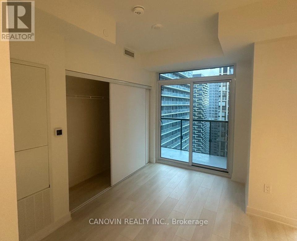 Photo 4 of 3203 117 Broadway Avenue, Toronto ON