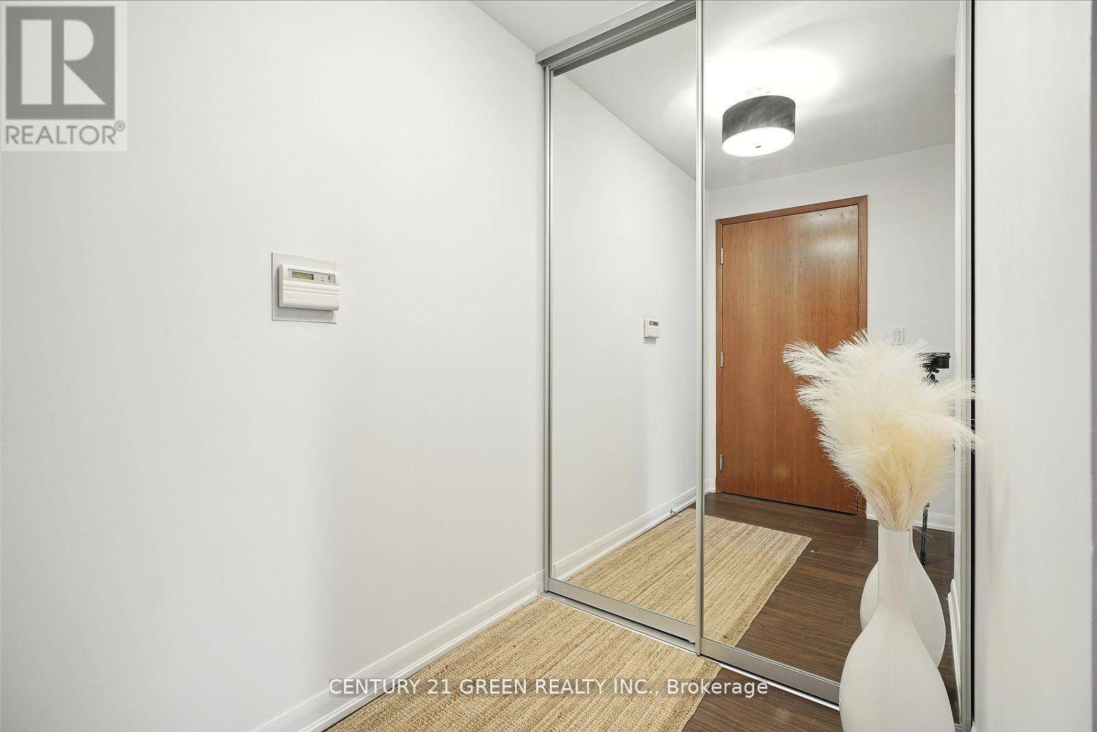 Photo 7 of 508 205 Frederick Street, Toronto ON