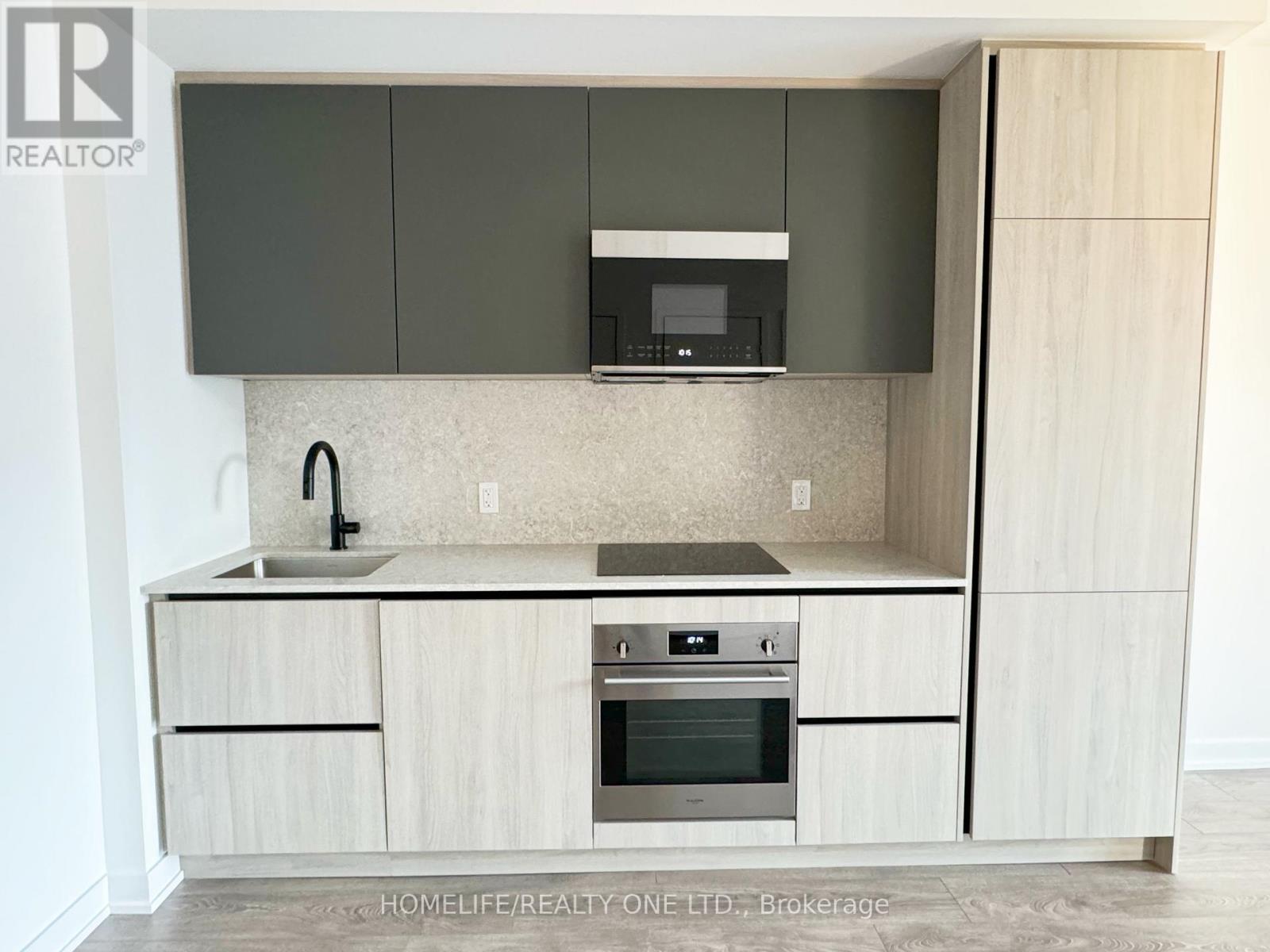 Photo 5 of 4505 108 Peter Street, Toronto ON