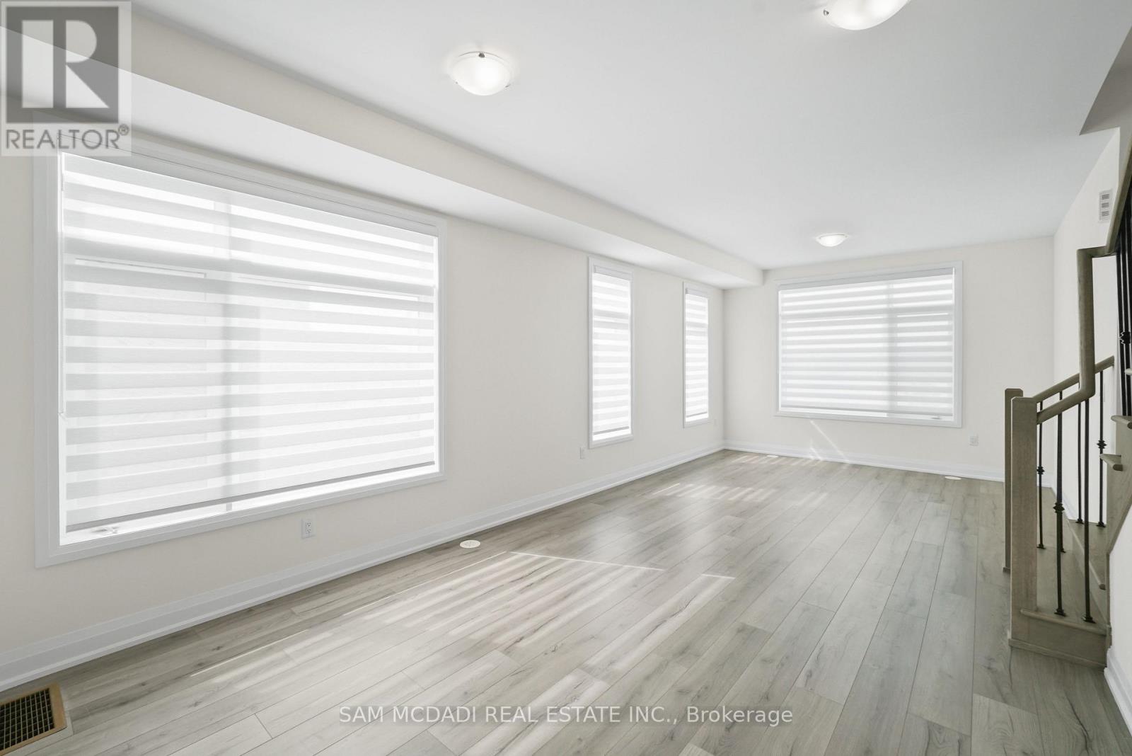 Photo 13 of 601 1695 Dersan Street, Pickering ON