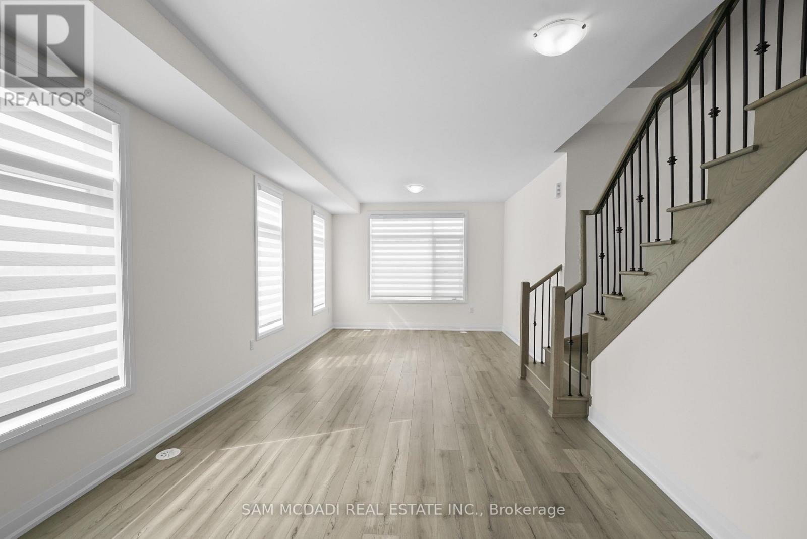 Photo 14 of 601 1695 Dersan Street, Pickering ON