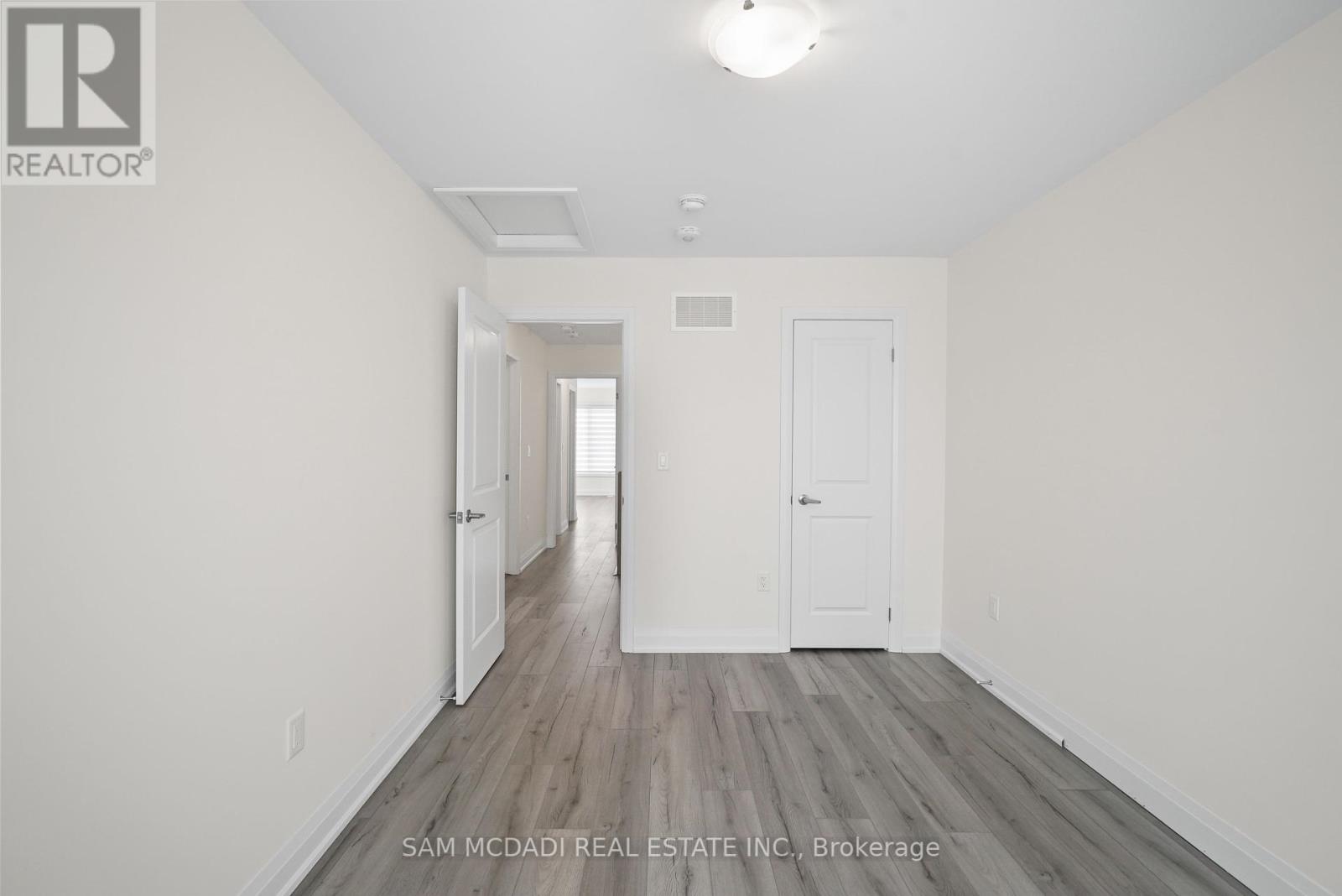 Photo 40 of 601 1695 Dersan Street, Pickering ON