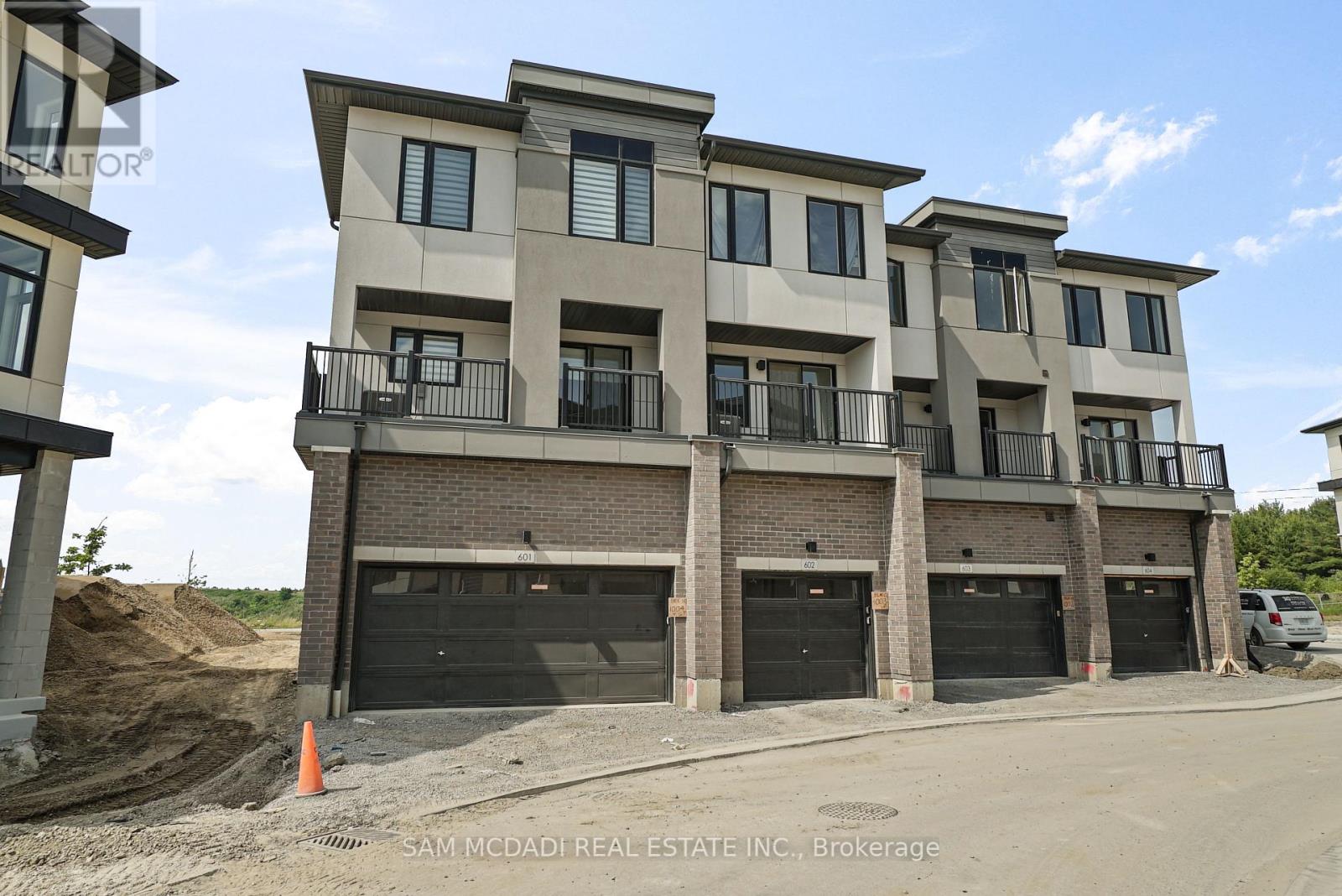 Photo 41 of 601 1695 Dersan Street, Pickering ON