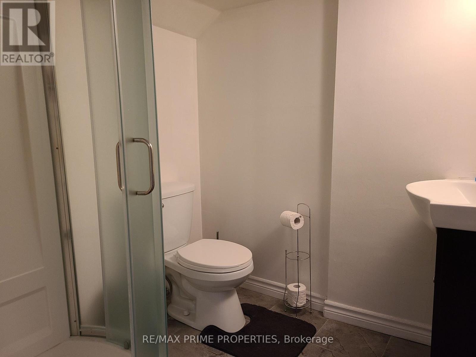 Photo 5 of Lower 1629 Marshcourt Drive, Pickering ON