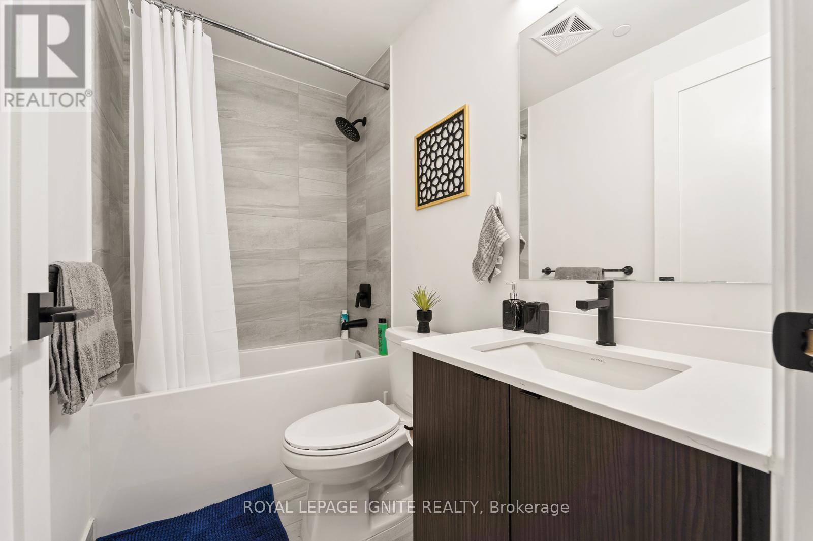 Photo 13 of 213 2369 Danforth Avenue, Toronto ON