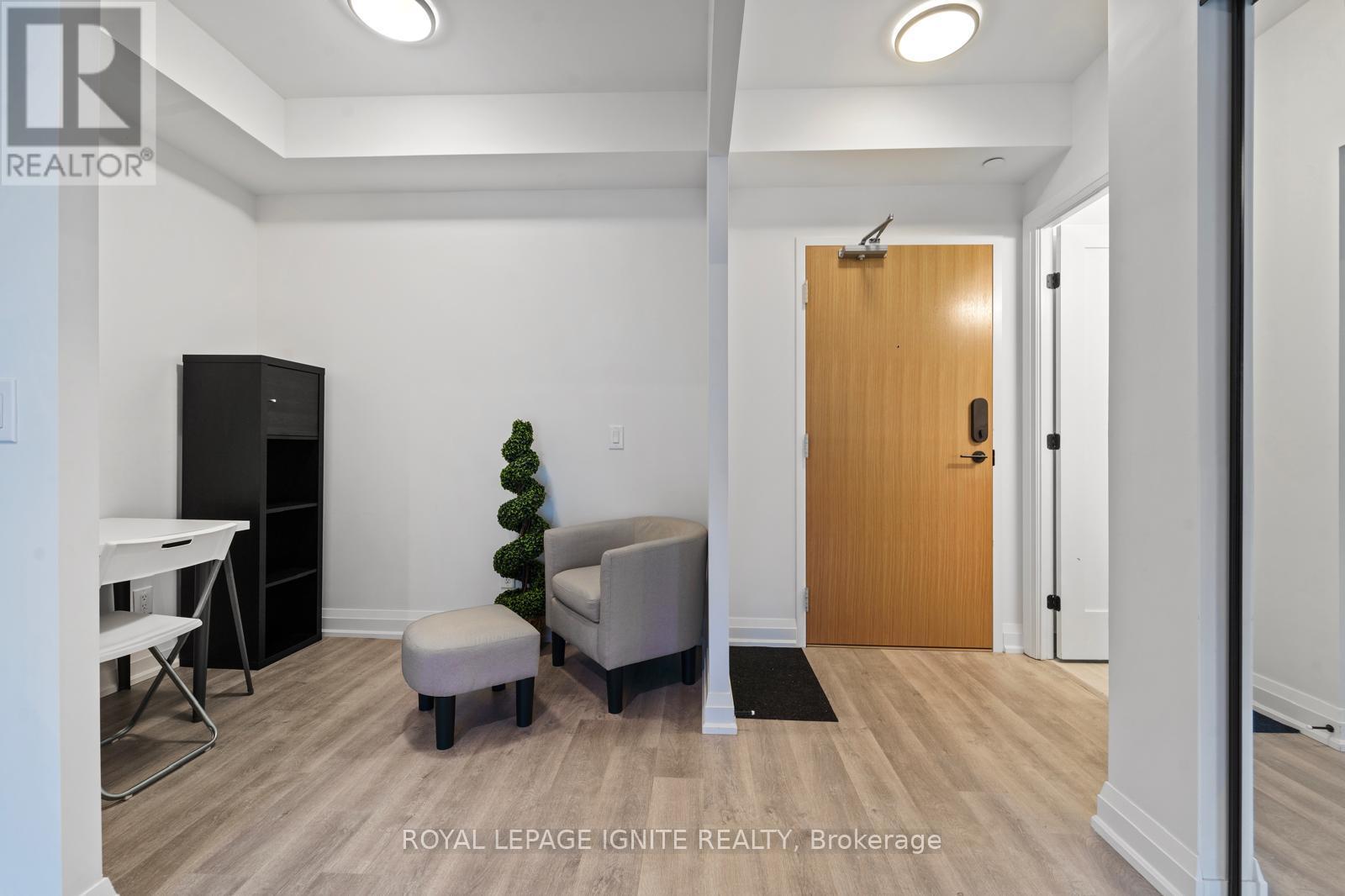Photo 14 of 213 2369 Danforth Avenue, Toronto ON