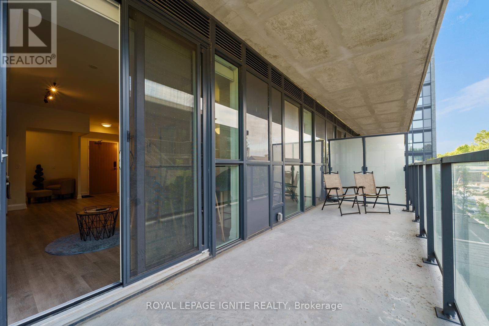 Photo 15 of 213 2369 Danforth Avenue, Toronto ON