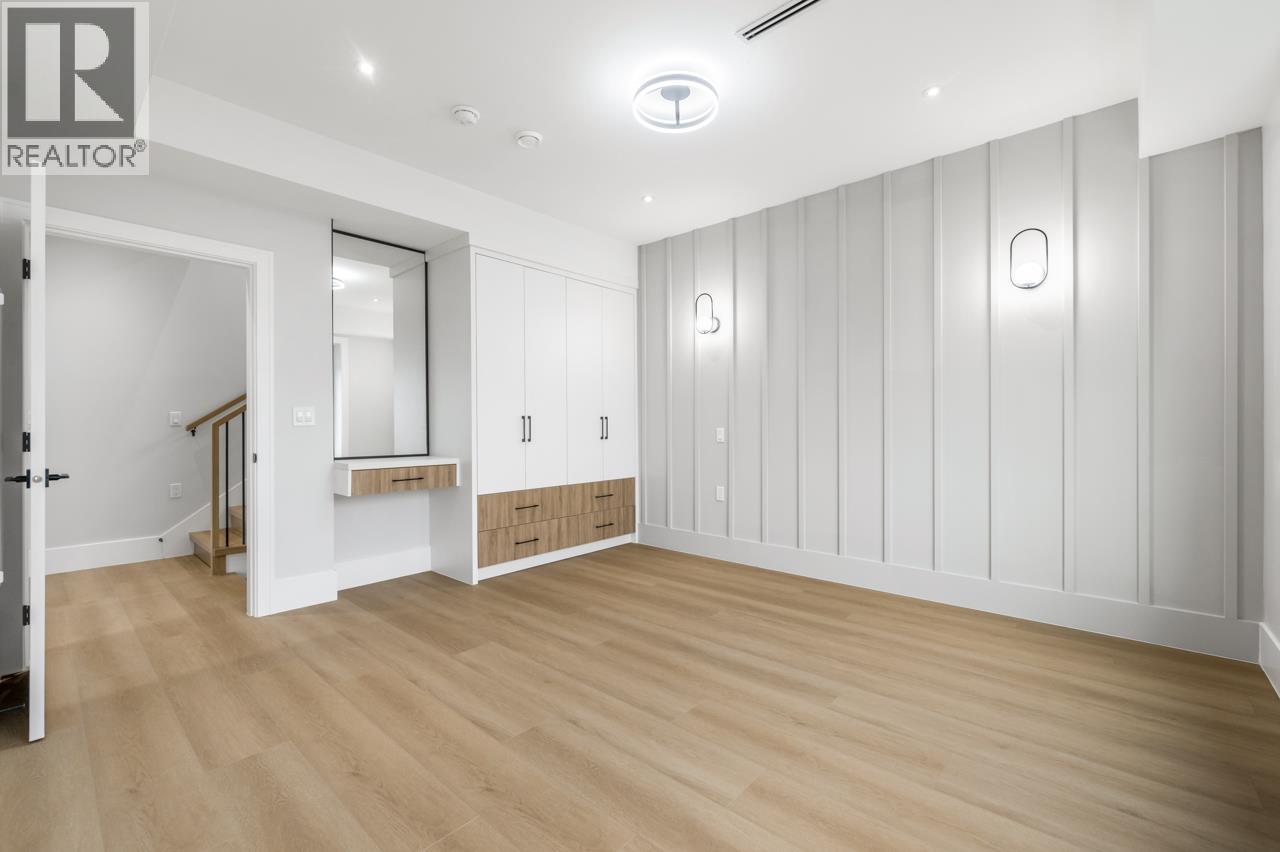 Photo 13 of 2 1426 E 54th Avenue, Vancouver BC