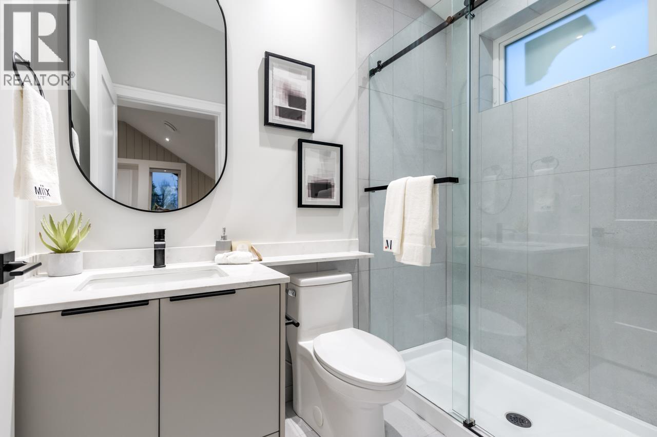 Photo 20 of 2 1426 E 54th Avenue, Vancouver BC