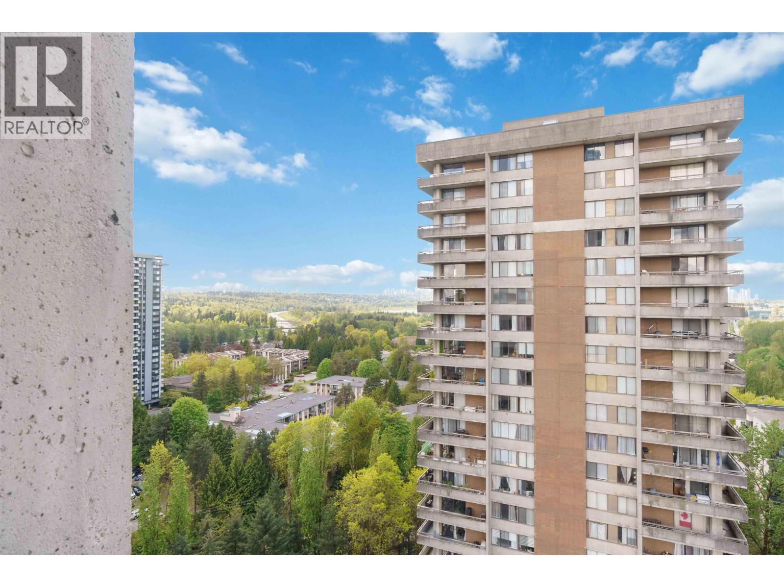 Photo 23 of 2002 3755 Bartlett Court, Burnaby BC
