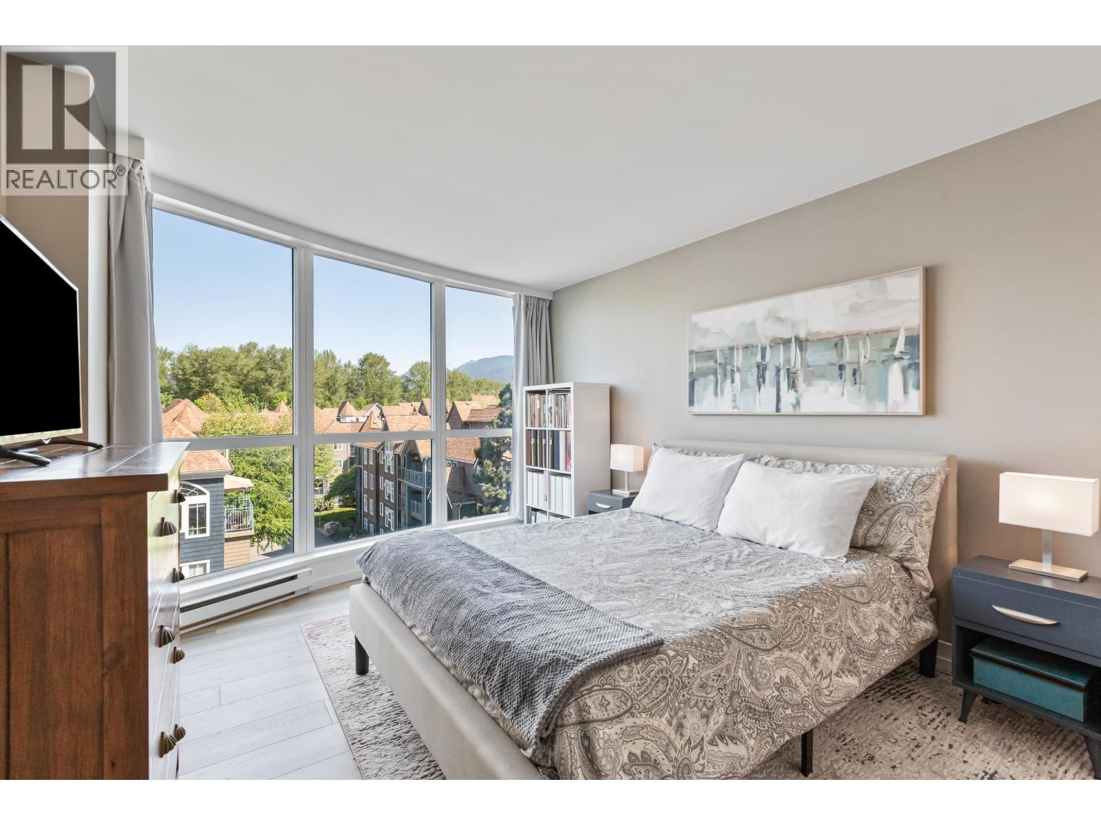Photo 14 of 601 3071 Glen Drive, Coquitlam BC