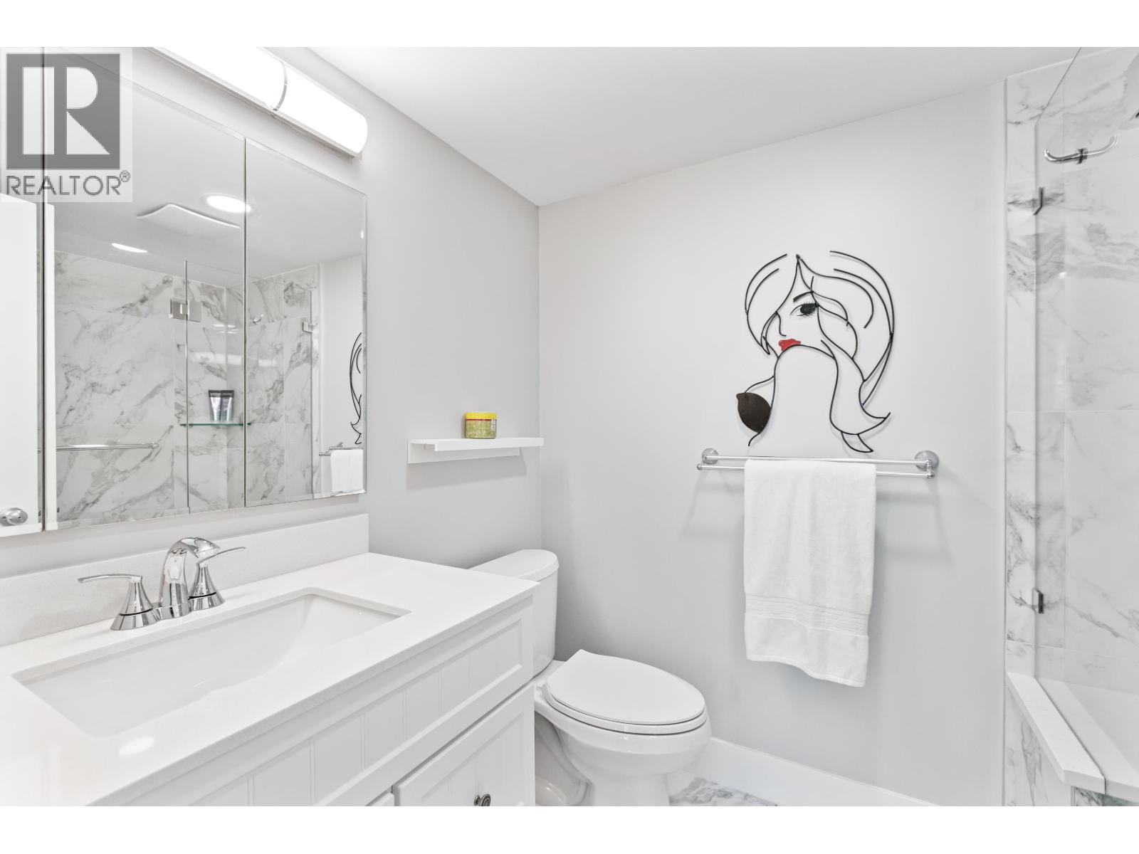 Photo 16 of 601 3071 Glen Drive, Coquitlam BC