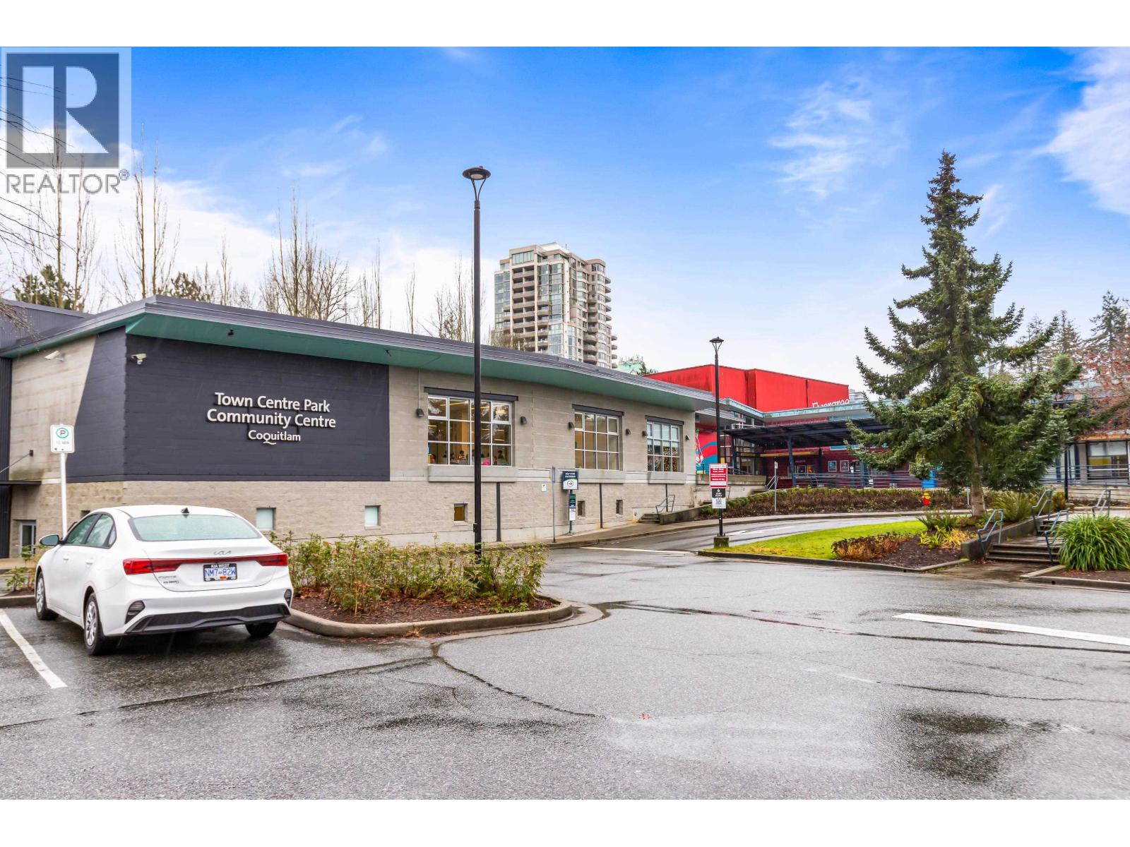 Photo 32 of 601 3071 Glen Drive, Coquitlam BC
