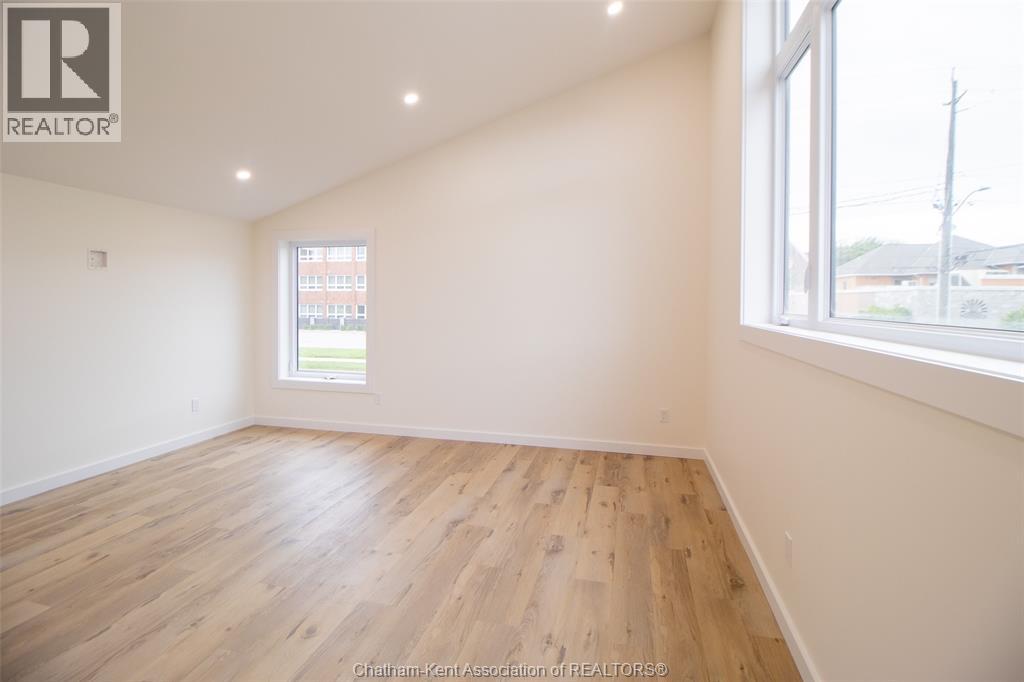 Photo 5 of 91 Adelaide Street South, Chatham ON