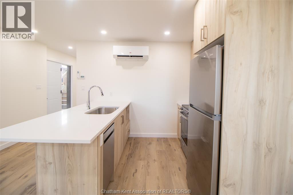 Photo 22 of 91 Adelaide Street South, Chatham ON