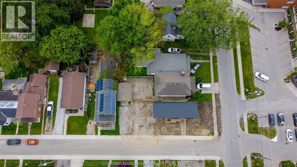 Photo 36 of 91 Adelaide Street South, Chatham ON