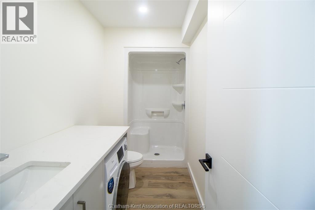 Photo 25 of 91 Adelaide Street South, Chatham ON