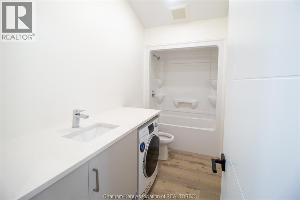 Photo 14 of 91 Adelaide Street South, Chatham ON