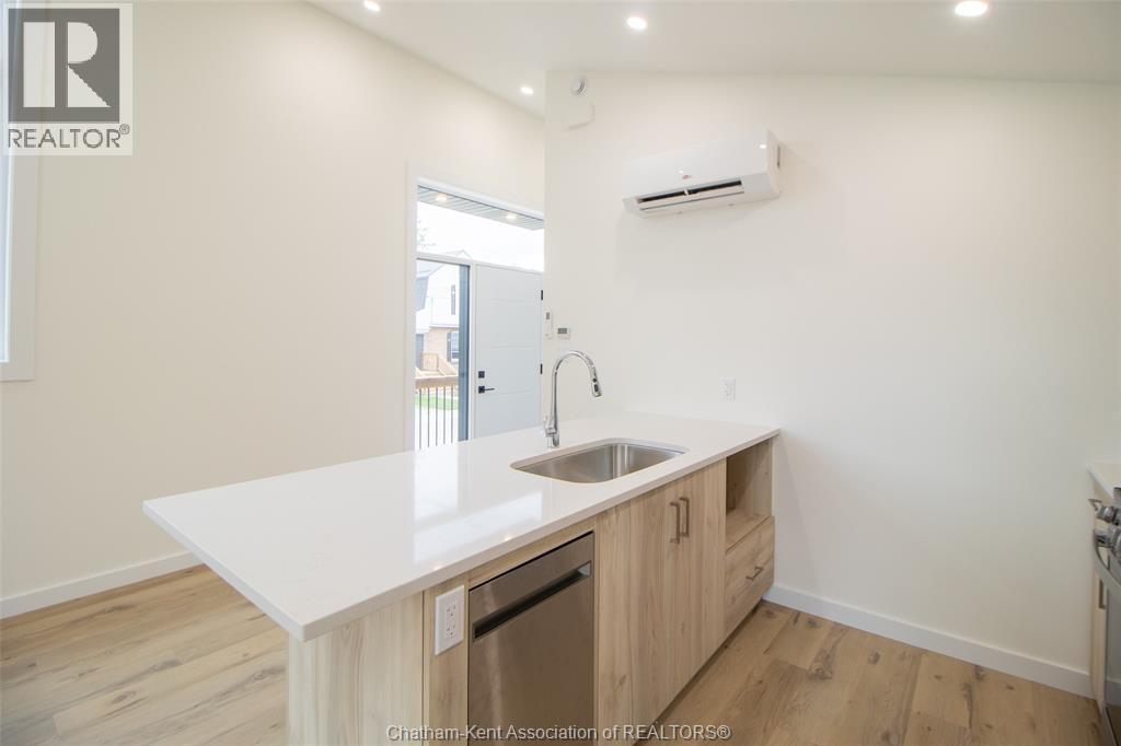 Photo 11 of 91 Adelaide Street South, Chatham ON