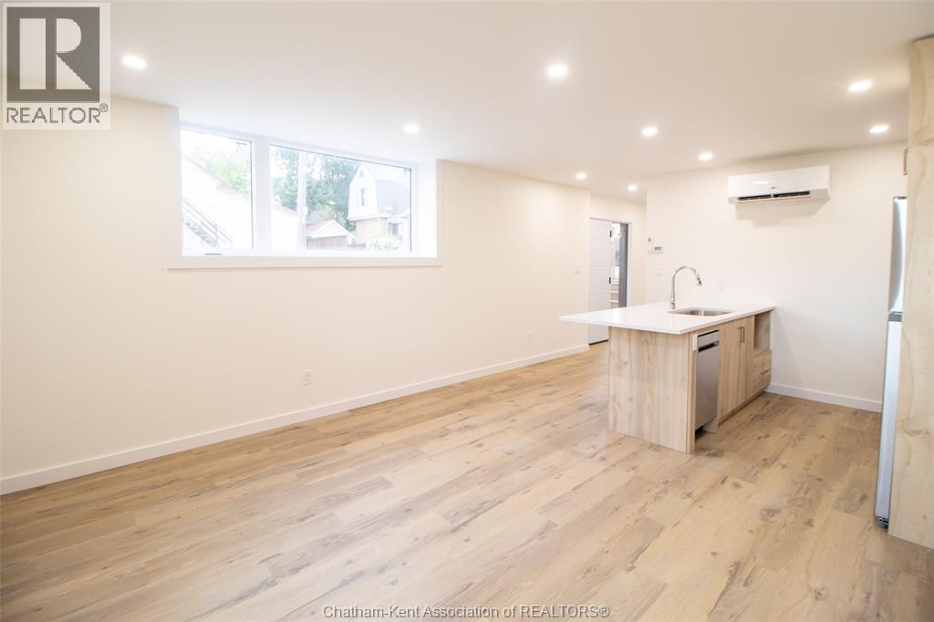 Photo 21 of 91 Adelaide Street South, Chatham ON