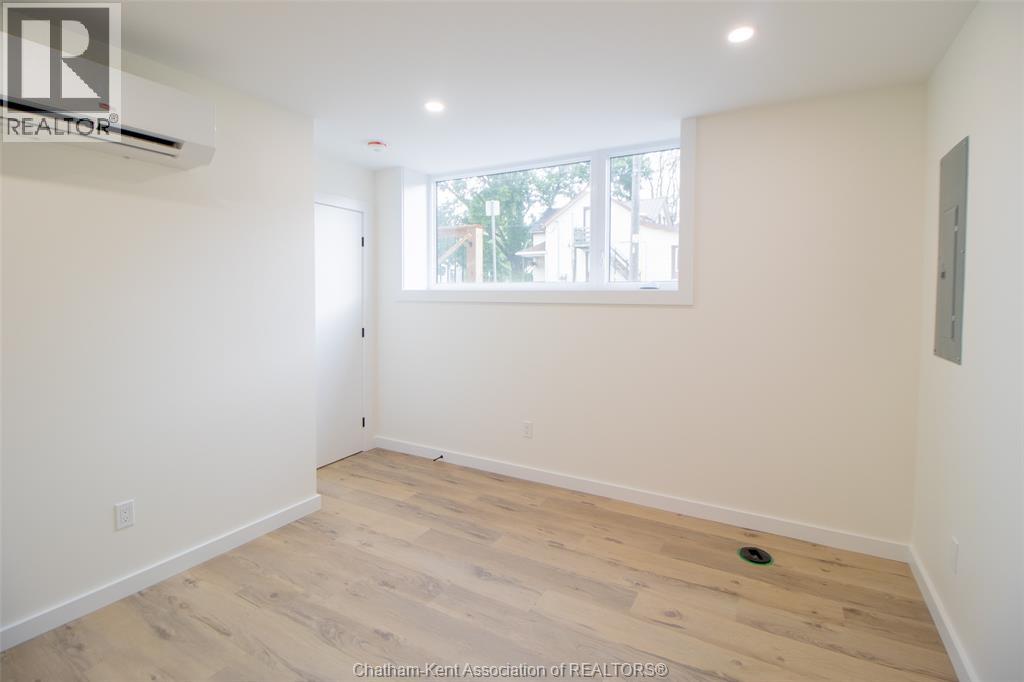 Photo 28 of 91 Adelaide Street South, Chatham ON