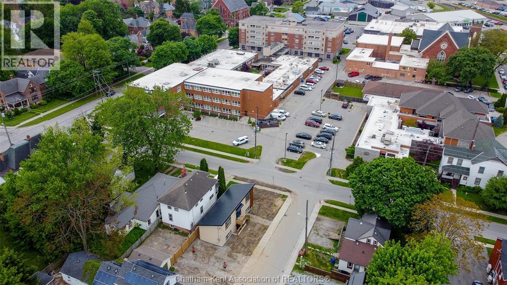 Photo 33 of 91 Adelaide Street South, Chatham ON