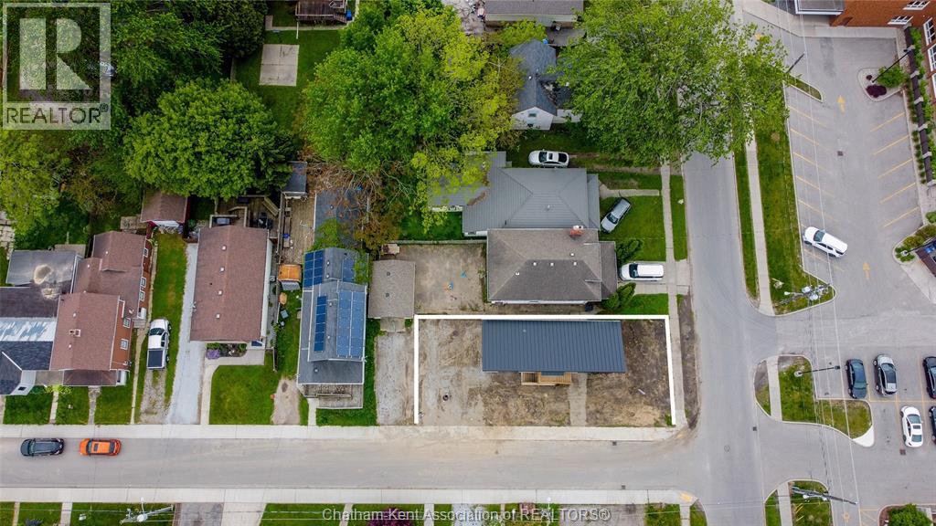 Photo 37 of 91 Adelaide Street South, Chatham ON
