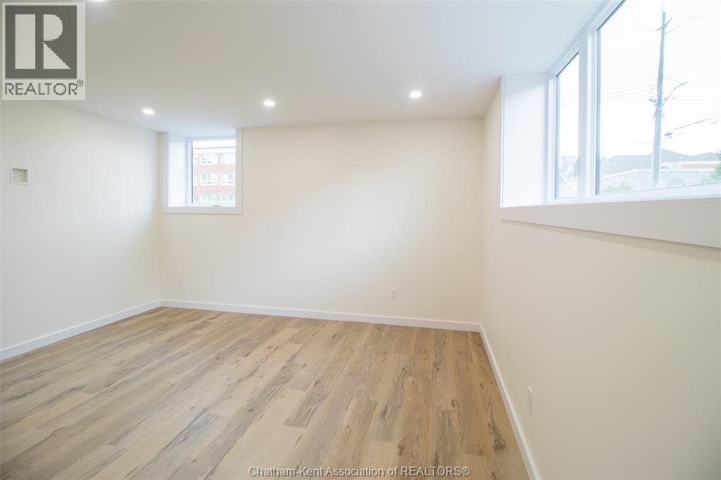 Photo 19 of 91 Adelaide Street South, Chatham ON