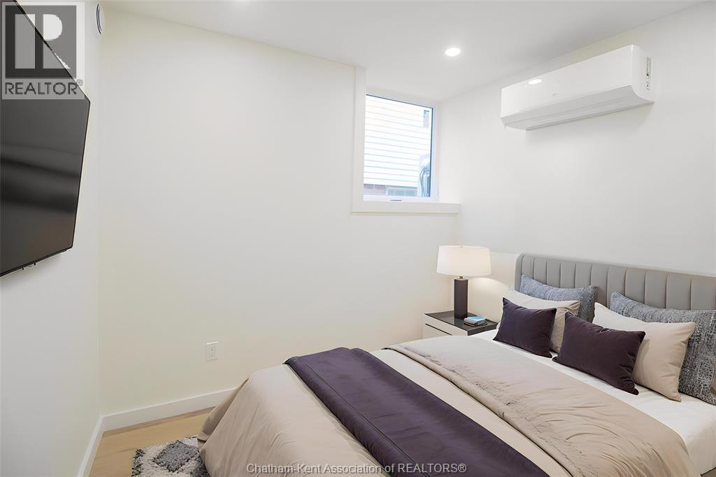 Photo 41 of 91 Adelaide Street South, Chatham ON