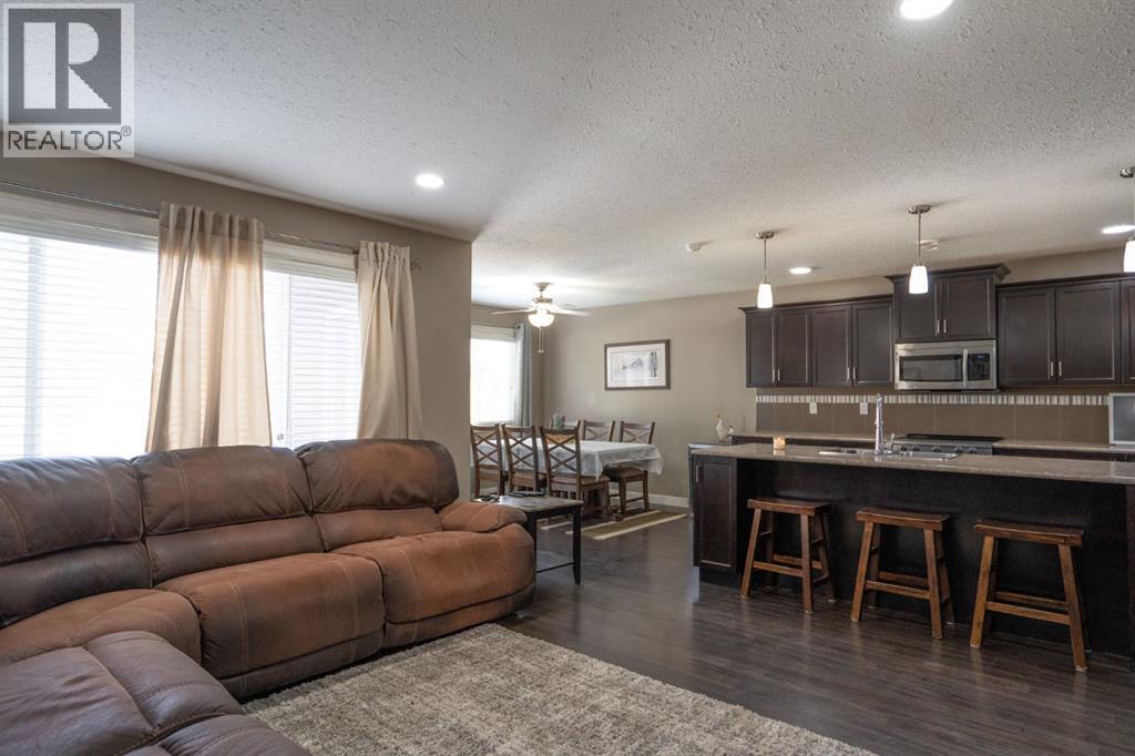 Photo 12 of 3307 52nd Street, Camrose AB