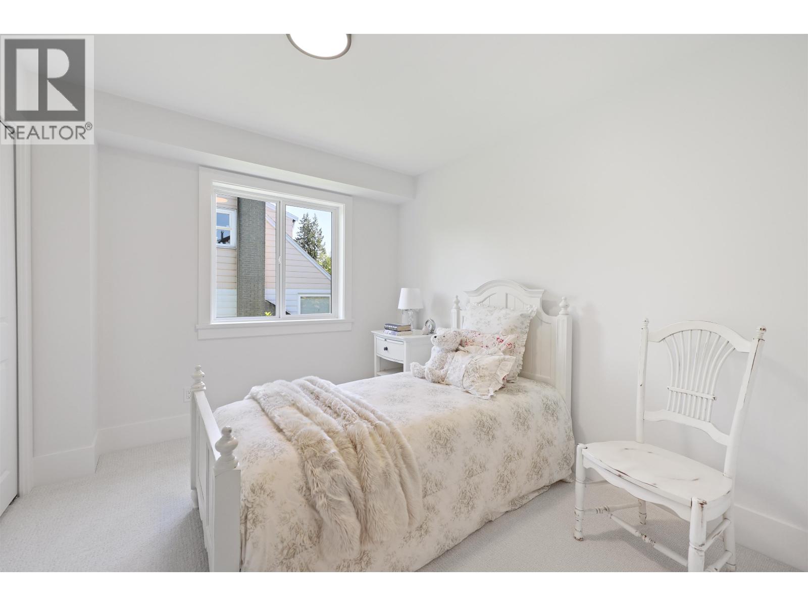 Photo 23 of 338 W 24th Street, North Vancouver BC
