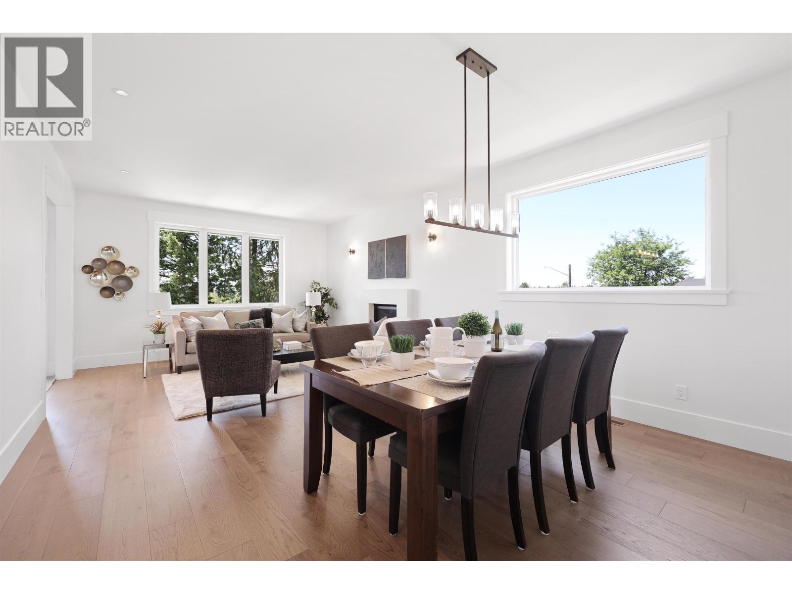 Photo 6 of 338 W 24th Street, North Vancouver BC