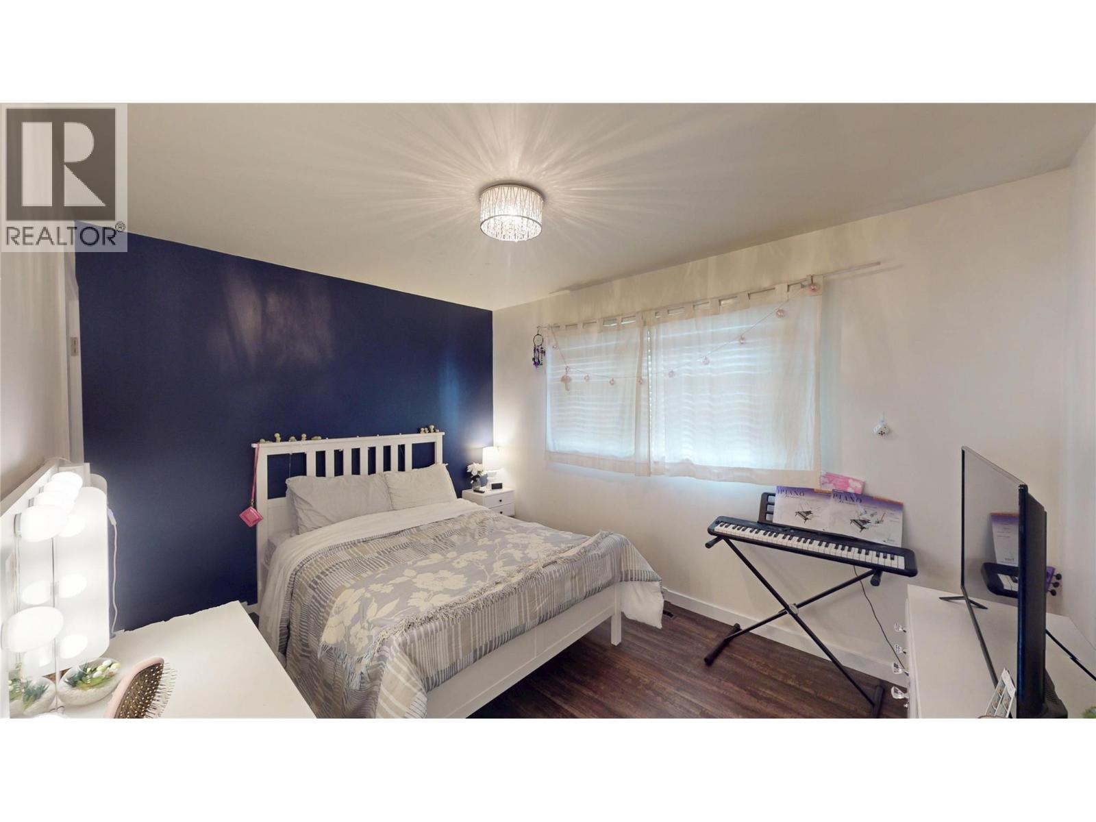 709 9th Street S, Cranbrook