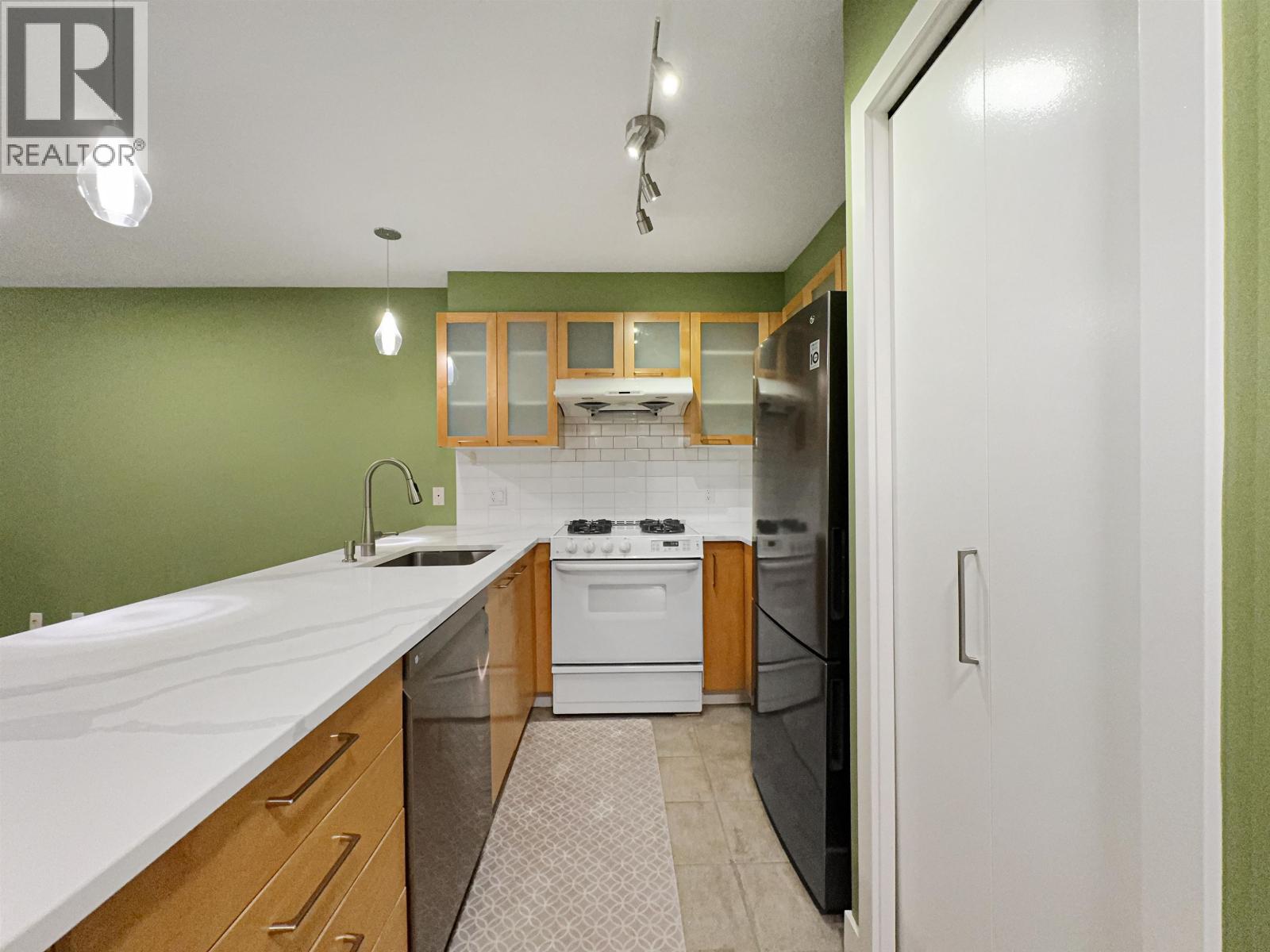 Photo 3 of 1 Xx 9333 Alberta Road, Richmond BC
