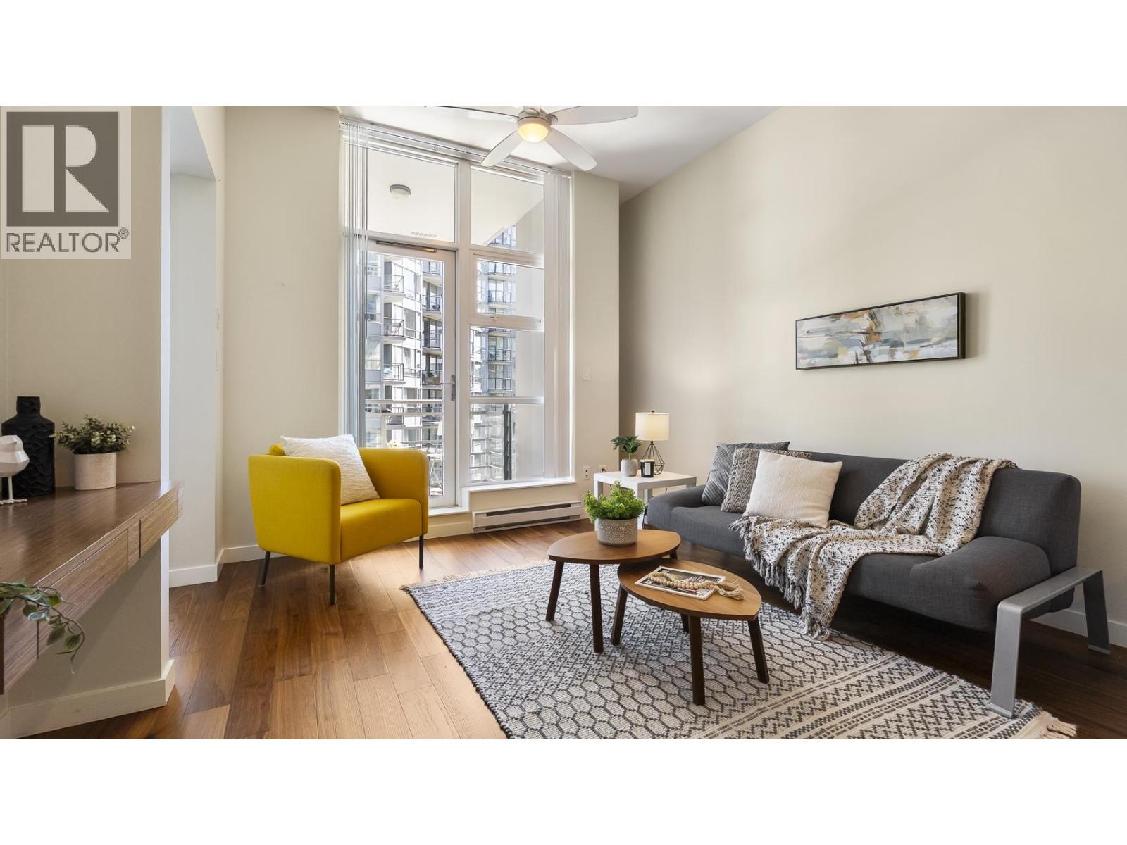 Photo 2 of 705 1205 Howe Street, Vancouver BC