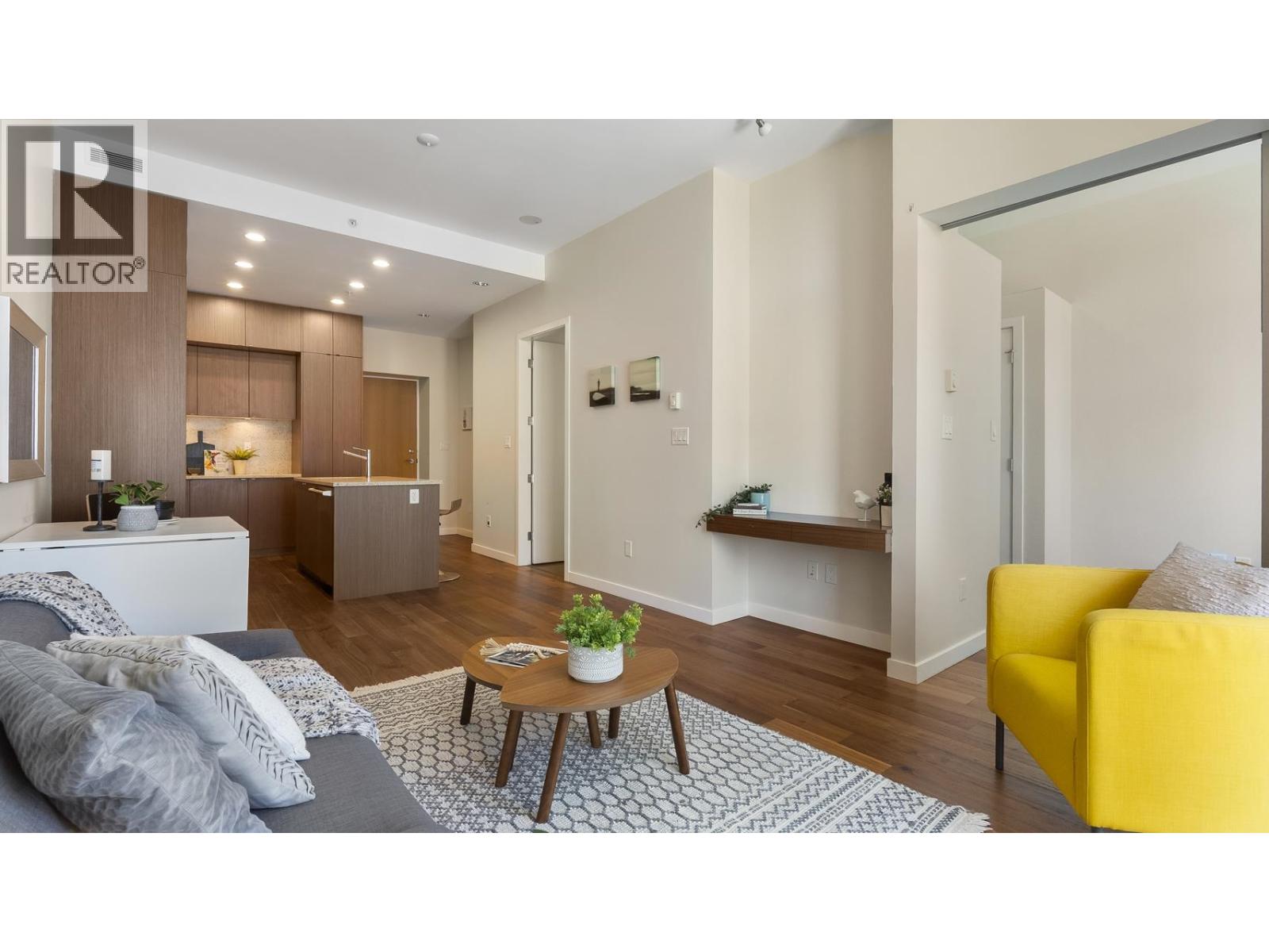 Photo 6 of 705 1205 Howe Street, Vancouver BC