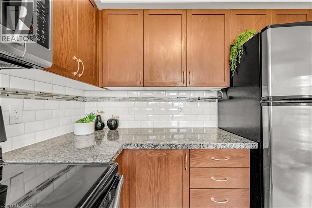 Photo 16 of 2468 Post Road Unit 14, Oakville ON