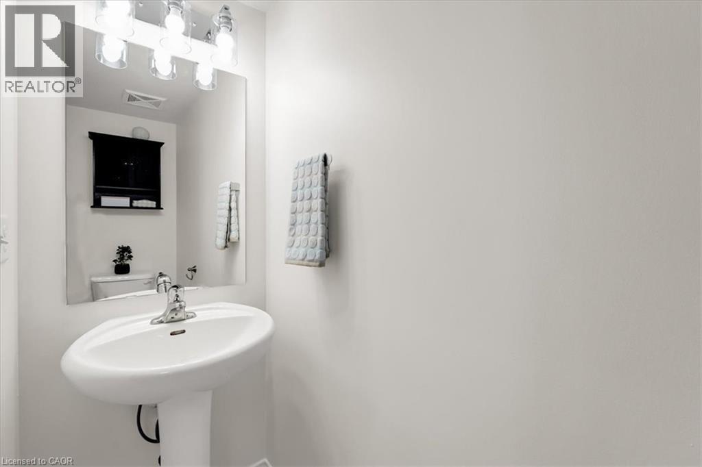 Photo 23 of 2468 Post Road Unit 14, Oakville ON
