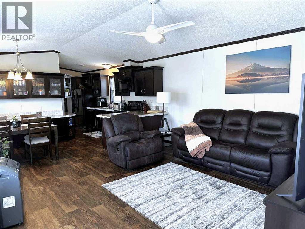 Photo 4 of 46 Mckay Place, Blackfalds AB