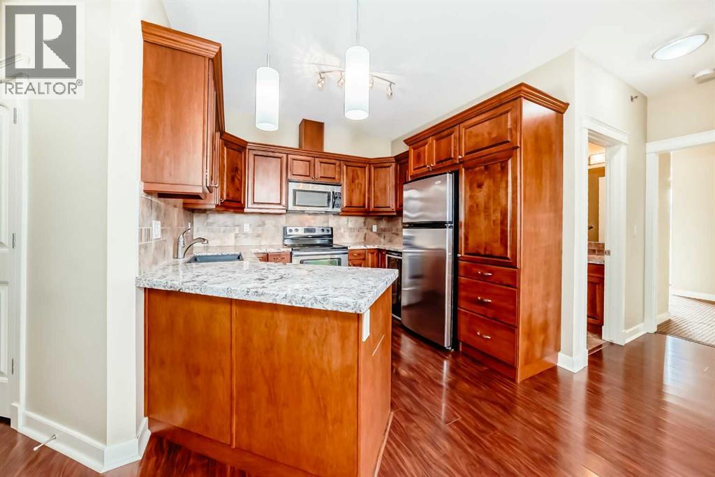 Photo 3 of 401 4707 50 Street, Sylvan Lake AB